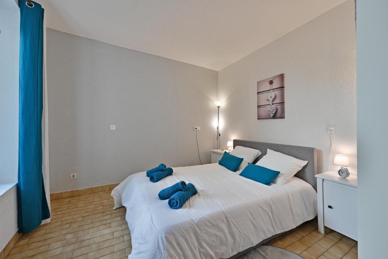 Appartement Au Calme En Plein Centre-Ville Nîmes Eksteriør billede